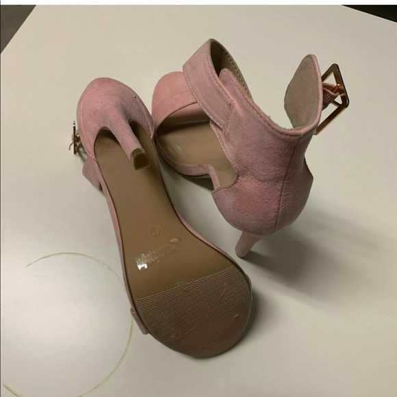 NEW DREAM PAIRS  Elegantee Dress Pump Size 9, - Picture 5 of 5